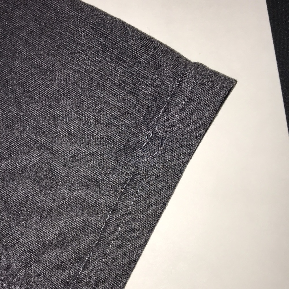 2 Under Armour Heat Gear Tees - Picture 6 of 11
